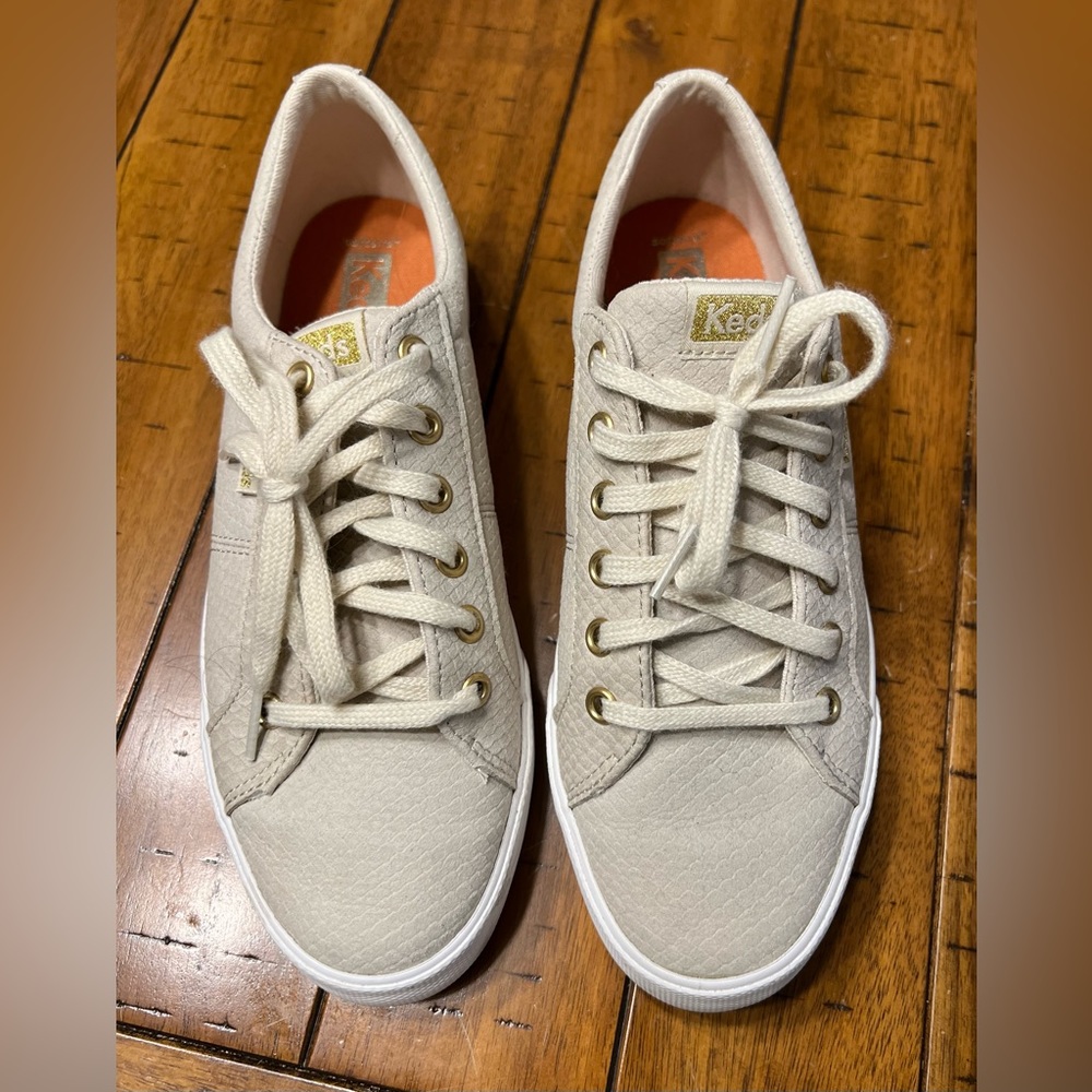Keds tan sneaker size 8.5